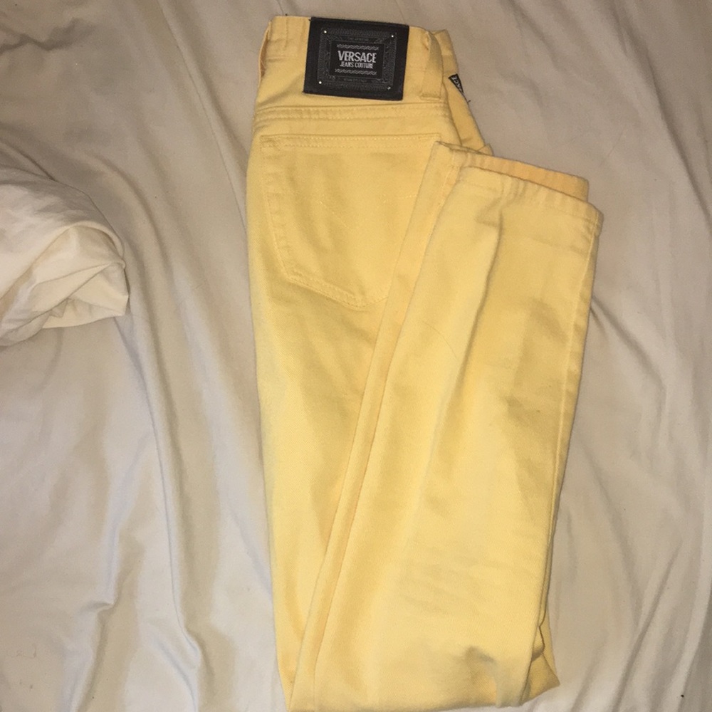 💛BEAUTIFUL VINTAGE YELLOW VERSACE JEANS💛